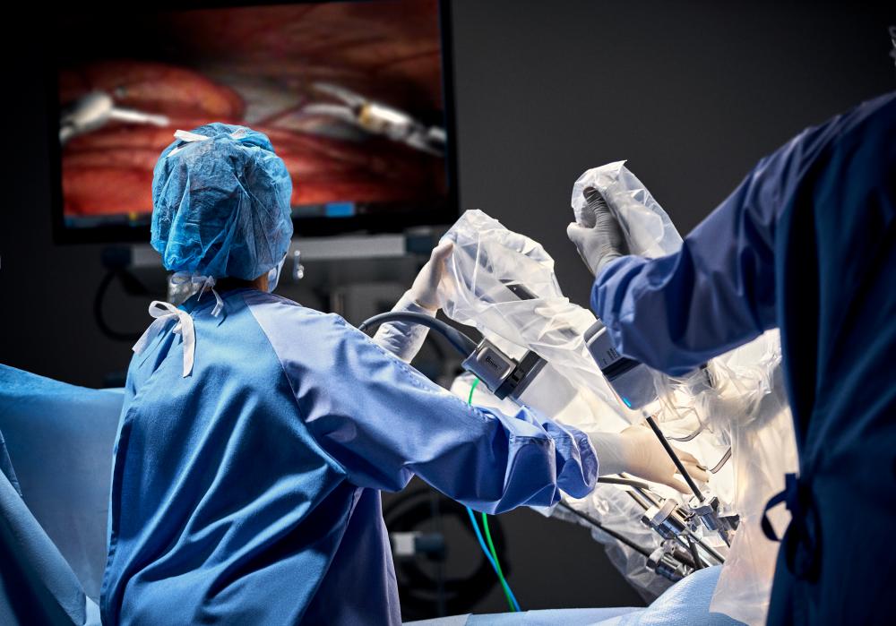 Dr erlich sem laparoscopic robotic surgeon gynaecological hysterectomy